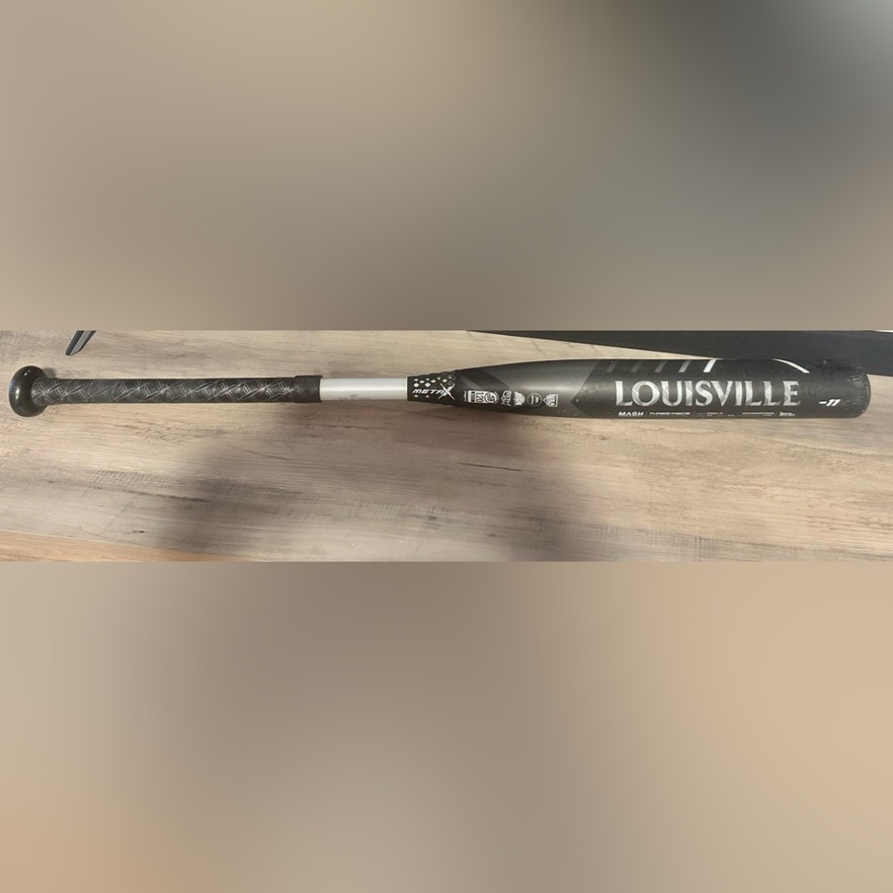 Make offer!! Louisville metaX fastpitch softball bat 31”.